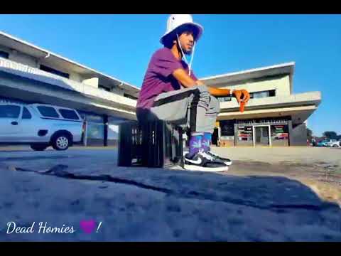 D e a d  H o m i e s