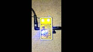 Video thumbnail for Devi Ever Vintage Fuzz Master - Bass Demo by LongFallBoots