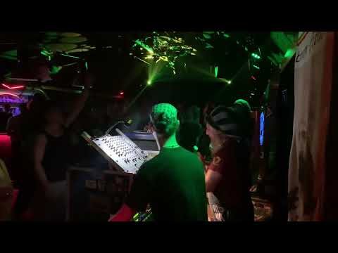 King Shiloh plays Ramon Judah-Signs@Bird Rotterdam(4-6-2022)