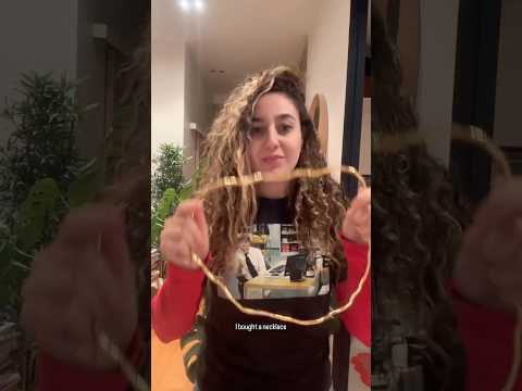 C’EST UN COLLIER ÇA ?? 🤣 vous pourriez porter ça ?