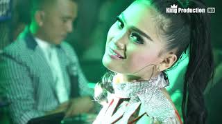 Download lagu Pemuda Idaman - Desy Paraswaty - Putra Laksana Live Desa Kertasari Banjarharjo Brebes mp3