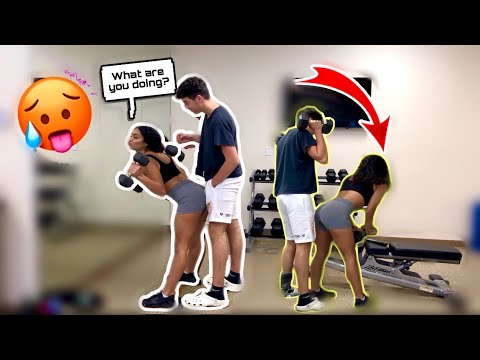 RUBBIŃG MY "Brick" ON MY BEST-FRIEND TO SEE HOW SHE REACTS😱 *Gym Edition*