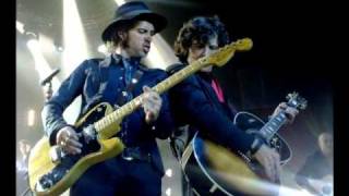 Carmen Jones-Crisalida(Pequeño Gran Hombre-Enrique Bunbury)