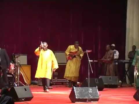 Fr. Golly Imengo et Fr. Carlyto Lassa - Assurance/Bitumba