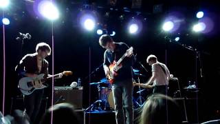 Surfer Blood - Anchorage (live @ the Melkweg)