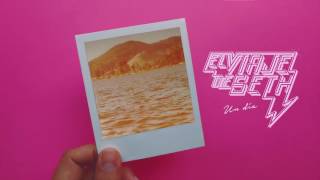 Un Día Music Video
