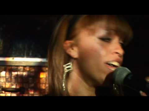 .BELLATRAX Featuring SOPHIA MAY " I CANT HELP IT.QTT.dv