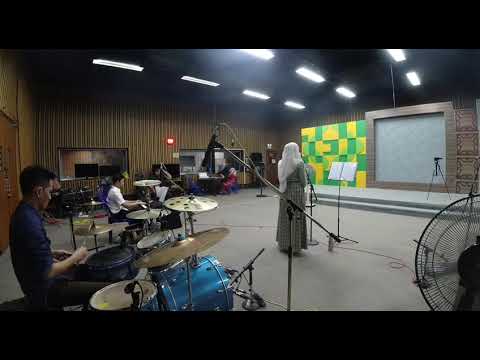 Prahara Cinta (band live cover)- Ayesha Said