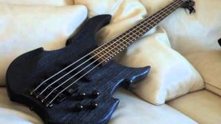 Video thumbnail for Warwick Vampyre Dark Lord - Sound review by kascollet