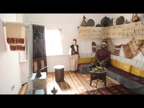 A rich collection of Abdul Vakhab Seytkhalilov was presented in the Crimean capital