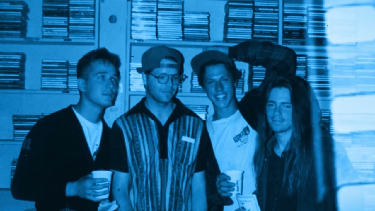 Weezer - Buddy Holly - Rehearsal Demo - July 1993 - YouTube