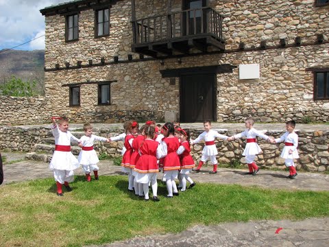Лична си Македонијо  ... во чест на Блаже Конески . Детски центар ТИК-ТАК