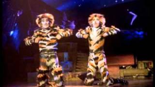 Mungojerrie and Rumpelteazer - HD, from Cats the Musical - the film