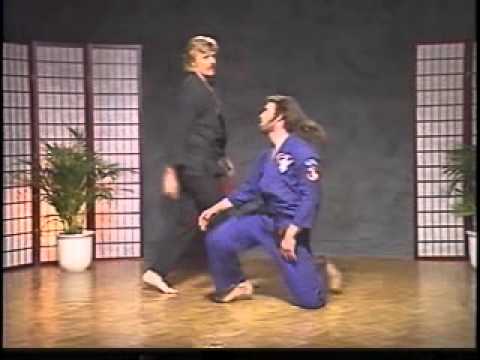 KENPO 05-FLASHING WINGS(G.Master Larry Tatum)