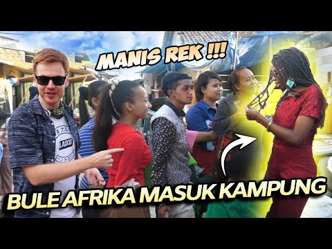 kocak-cewek-afrika-masuk-kampung-orang-kampung-heran-semua