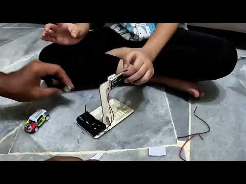 Ateefa Sabha - STEM Traffic Light Kid Toy Car Model