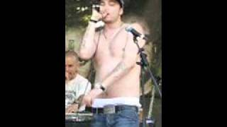 Club dogo-Confessioni di una banconota