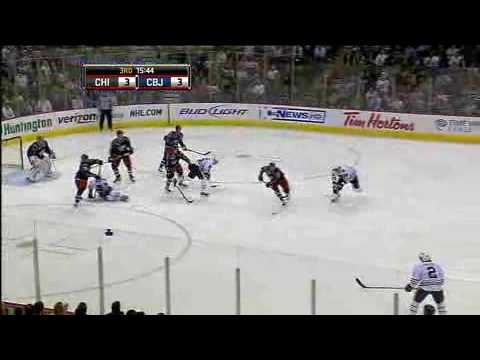 Marc Methot hip checks Kris Versteeg