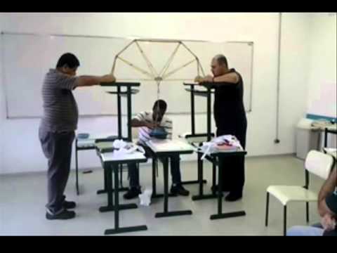 Ponte de Macarrão - FATEC OSASCO - 2013