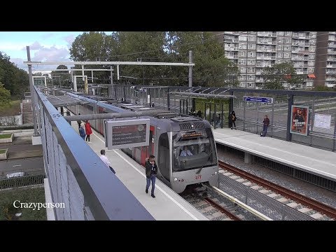 Hoekse Lijn RET metro B op Schiedam Nieuwland, Eerste spits