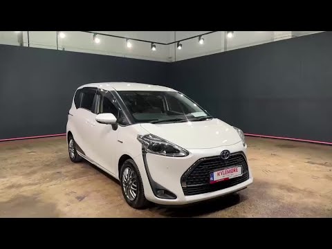 Toyota Sienta 1.5 HYBRID - 7 SEATER - BLACK HALF L - Image 2