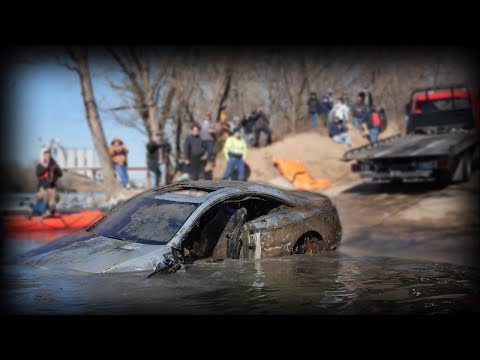 A SERIAL KILLER'S WATERY GRAVEYARD?.. Pt2 ➦ (20 Cars Found)