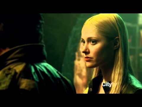 Fringe Episode 4.19 Scene - He's A Fruitcake Short of Christmas