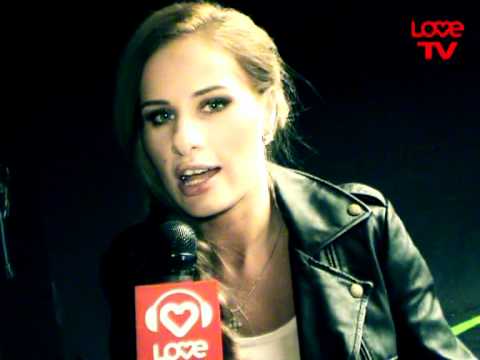 Mariya feat Ja Rule - сюжет Love Radio