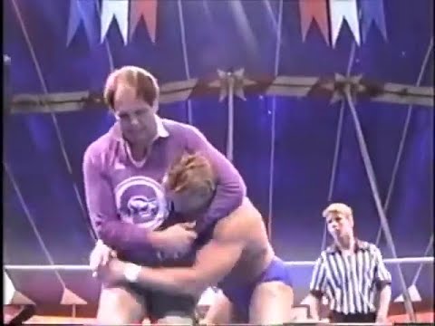 Paul Orndorff teaches an Australian TV host how to wrestle - IWA - 1991