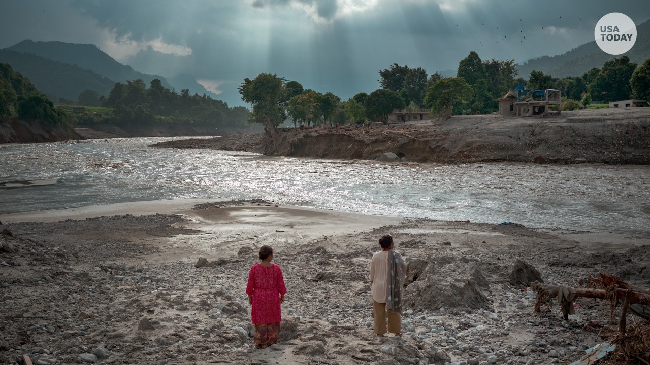 Search efforts continue as deaths pass 600 in Nepal flood disaster