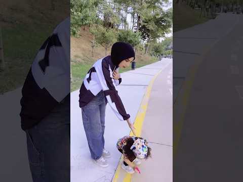 رسمت عالشجرة #لايك #اكسبلور #funny #comedy #cutebaby #babygirl #بيبي #اطفال #viralshort #beautiful