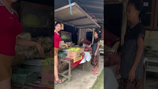 Download lagu Buying snacks at grandma's stall mp3