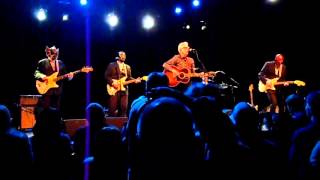 Nick Lowe & Los Straitjackets - What's so funny about Peace Love and Understanding