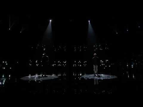 Chris Blue and Usher - Everybody Hurts (The Voice)