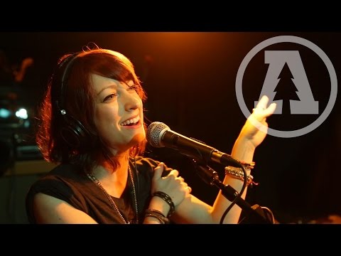 Sister Sparrow & The Dirty Birds - Mama Knows | Audiotree Live