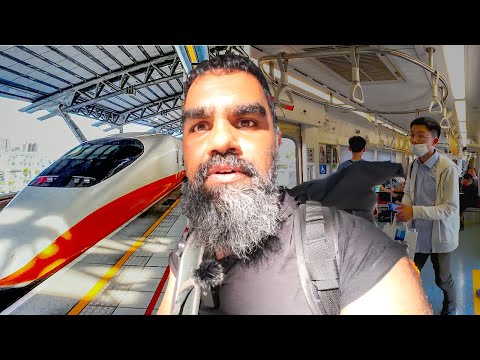Crazy 300km/hr Bullet Train in Taiwan 🇹🇼