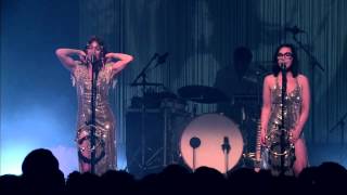 Brigitte - &quot;Battez-vous&quot; - Live