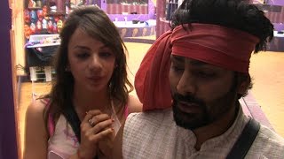 Bigg Boss 10: Don't Miss How Manveer Gurjar Proposes To Nitibha Kaul!
