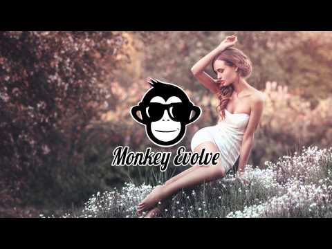 Abstract Vision & Sarah Lynn - The Very Center Of Me (Original)