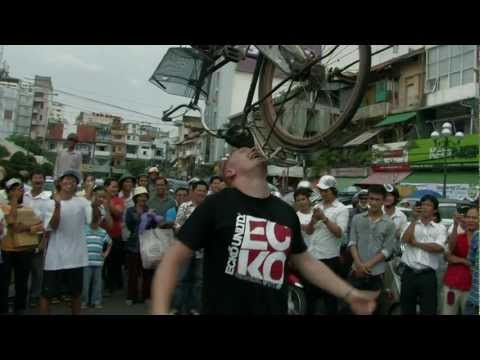 download lagu mp3 mp4 Football Freestyler Tv Show, download lagu Football Freestyler Tv Show gratis, unduh video klip Football Freestyler Tv Show