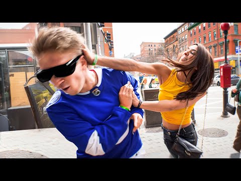 Lightning Fan Trolls Bruins!