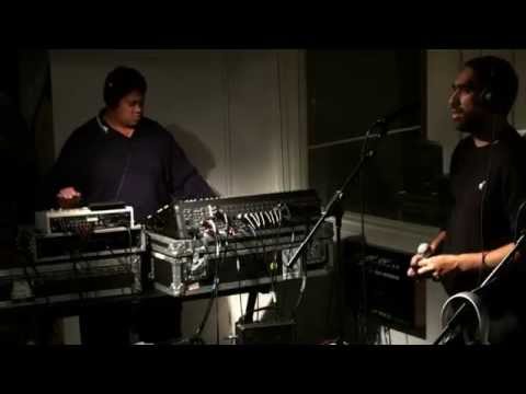 Afreak (Never Moving) (6/6) - Fat Freddy's Drop live @ Red Bull NZ Studios 2010