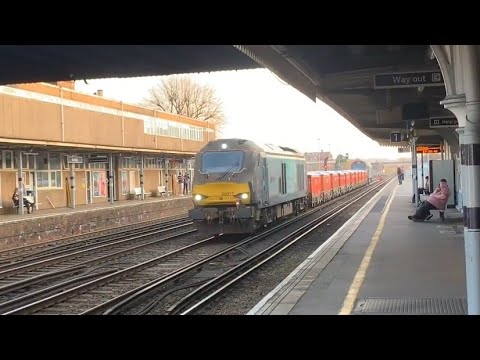 *New Freight Service * DRS 68017 + 68016 6Z95 at Eastleigh Train Station 24/03/22.