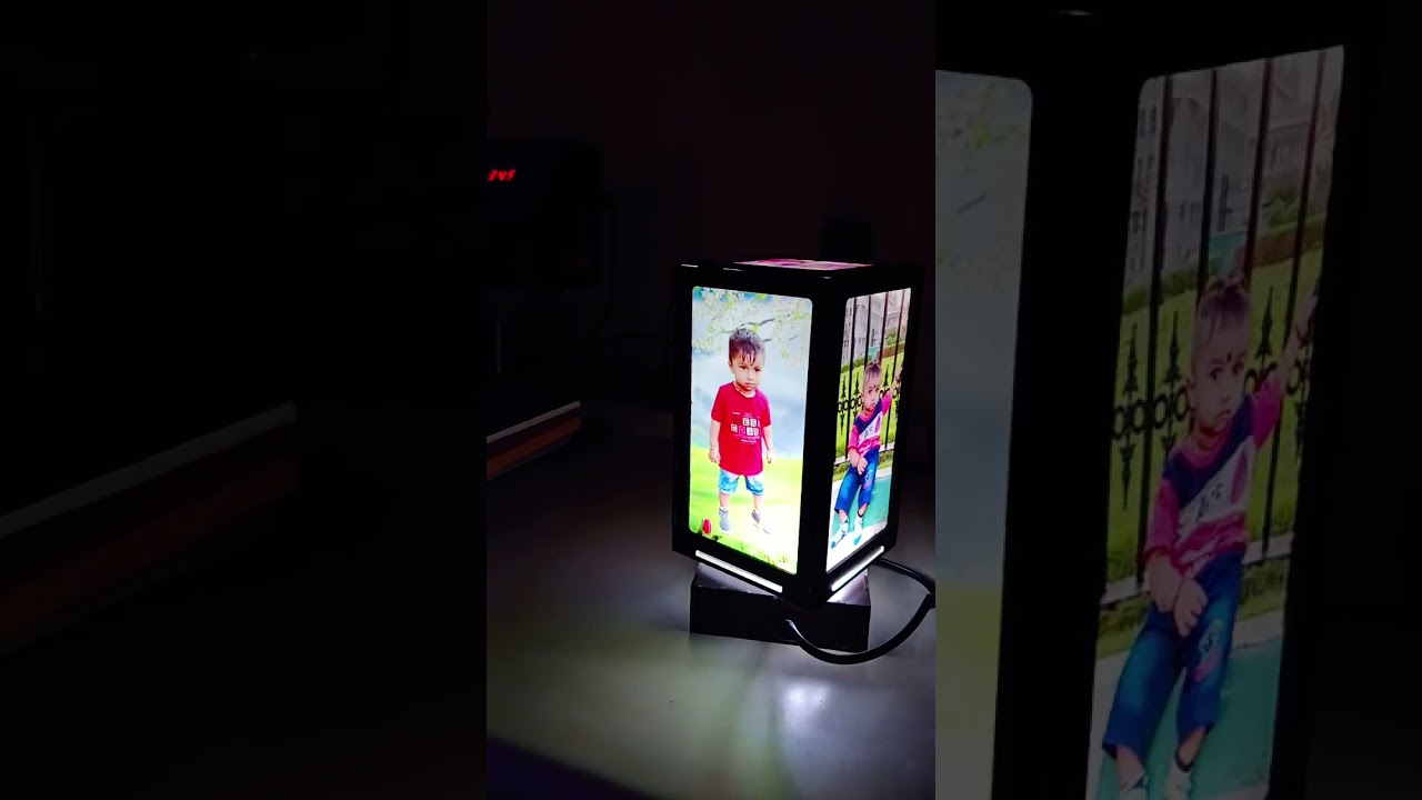 Rotating 4×6 photo frame with light