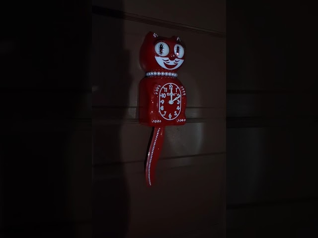 Vídeo relacionado con KIT CAT Klock Edición limitada Lady (rojo escarlata), Rojo, moderno