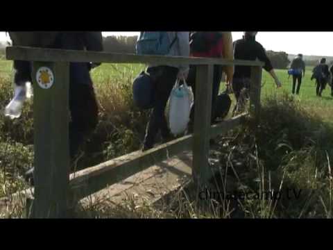 Swoop - walking towards Ratcliffe-on-soar