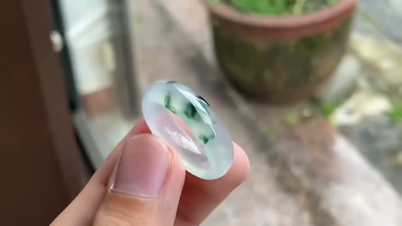 Core-Ice Floating Petal Solid Jadeite Ring