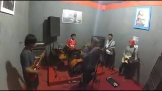 Download lagu NoL LeVeL - Kuda Besi ( We Are Family) mp3