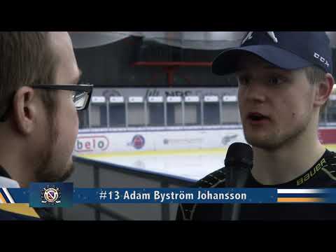 #13 Adam Byström Johansson och Dennis Hall efter Kalix hemma 201800107