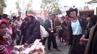 preview picture of video 'Festival Karnaval Umum Kencong 2014 Part 3'
